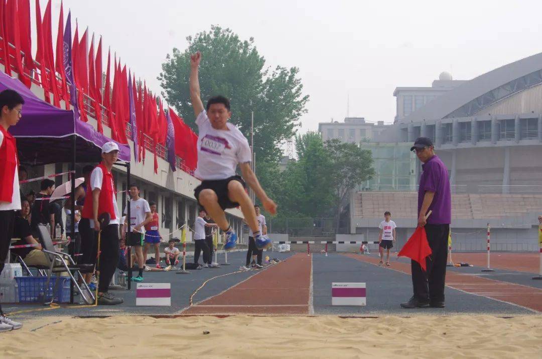 东地区球队在比赛中表现抢眼